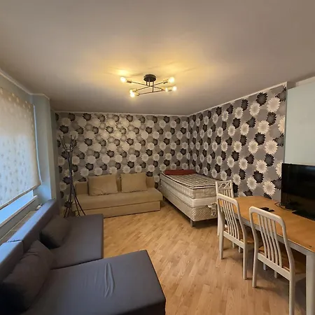 4br Apartment *